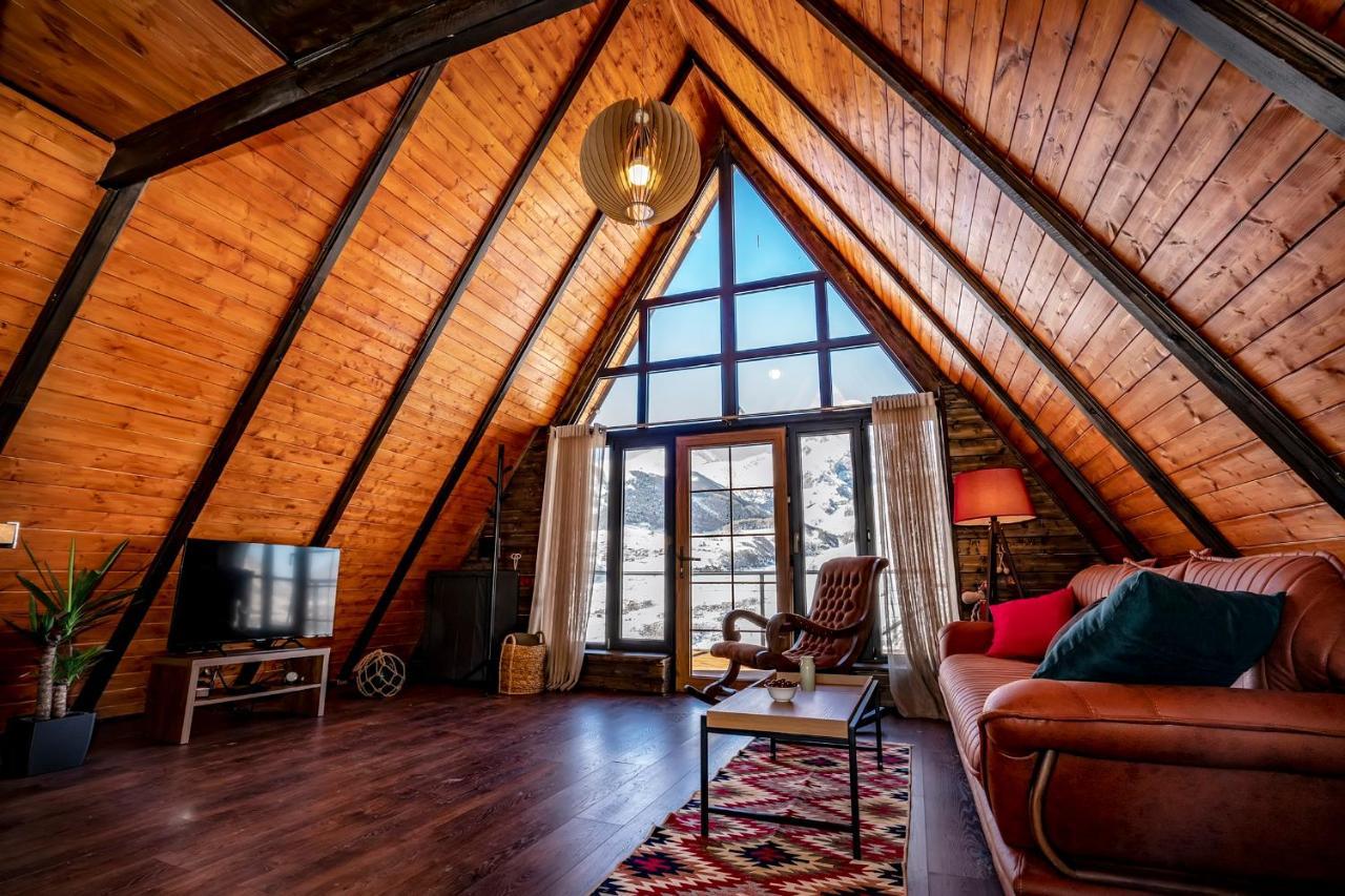 Villa Voyager Kazbegi Esterno foto